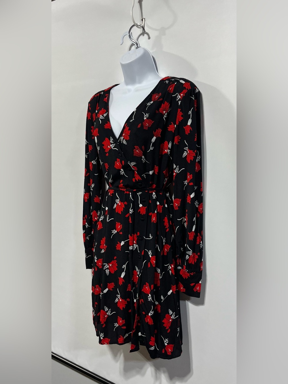 Mango Black And Red Floral Pattern Mini Dress 100% Viscose Size 6 Nwot - Picture 4 of 7